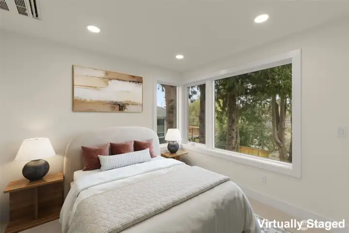 Upper-level 2nd bedroom.