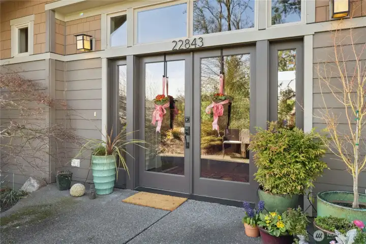 A very inviting front entrance