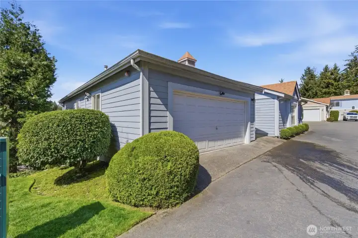 Lawncare, and sprinkler system is maintained by the HOA.  Easy breezy!