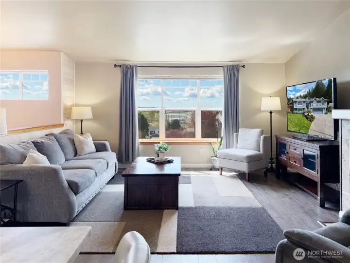 Sunny upper level with amazing views