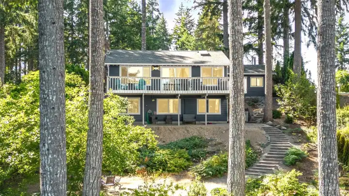 Beautifully nestled in the trees while maximizing the views.