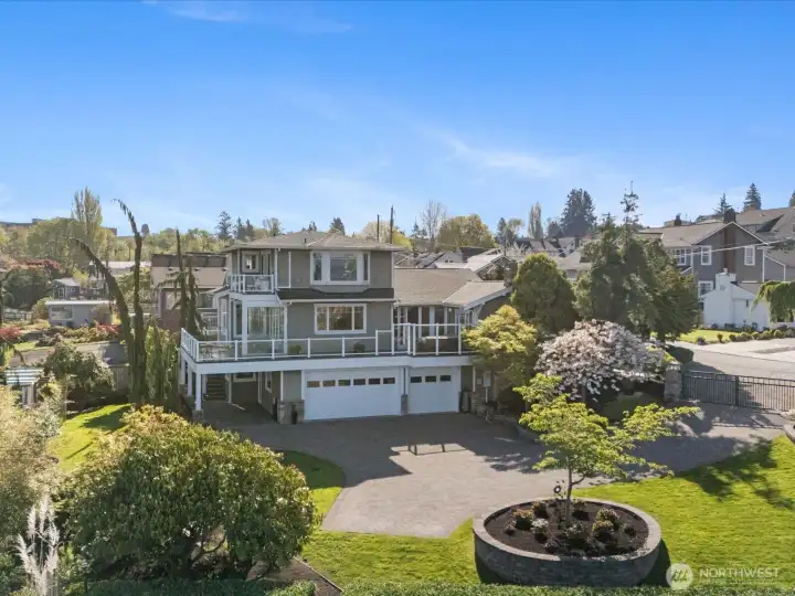 Breathtaking corner lot