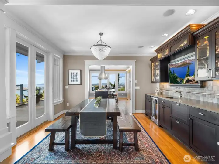 Perfect indoor/outdoor entertainment space