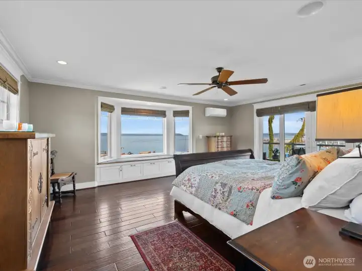 2bd level primary bedroom w/ private balcony