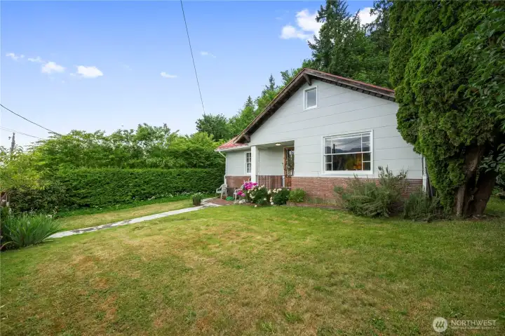 FRONT YARD CONCRETE