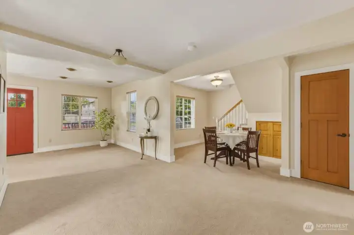Great Room w/ Carpeting Great Room w/ Carpeting