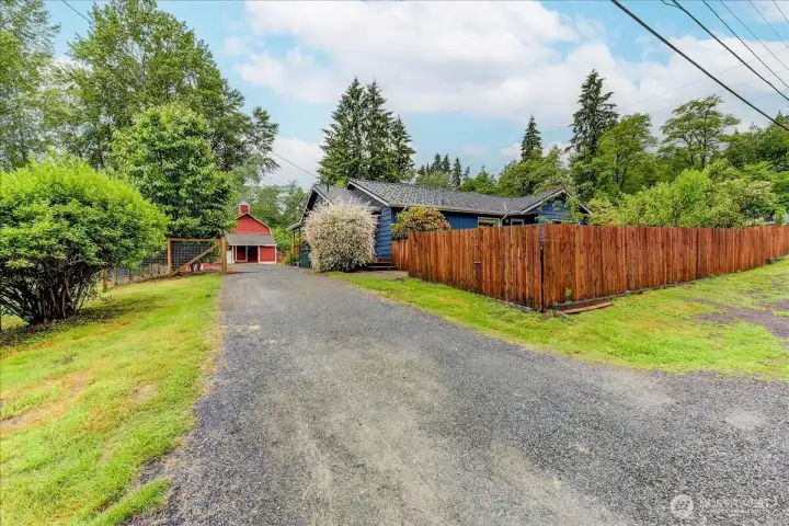 Welcome home to your farm in the heart of the city. Welcome home to your farm in the heart of the city.