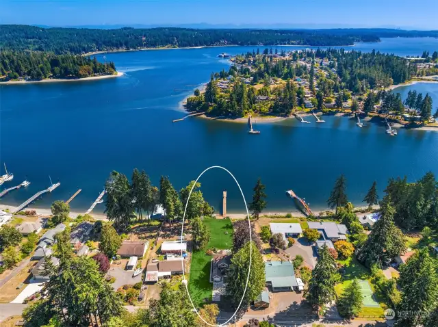 Grand boating neighborhood.