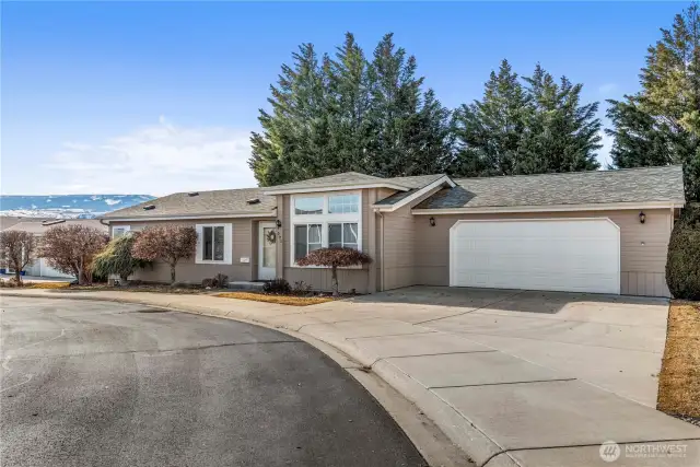 Front of home/Driveway