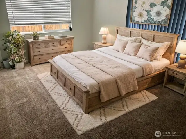 VIRTUAL STAGED MASTER BDRM