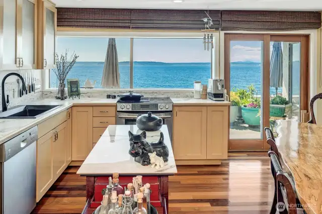 ~working kitchen