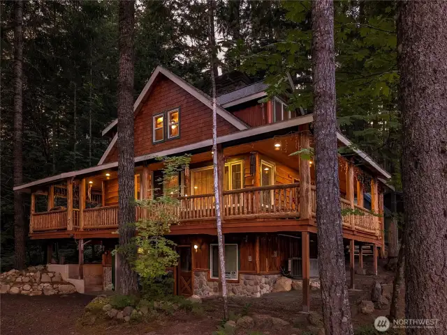 170 Terrace Way - beauty in this hand crafted home built in 2010 by a local contractor