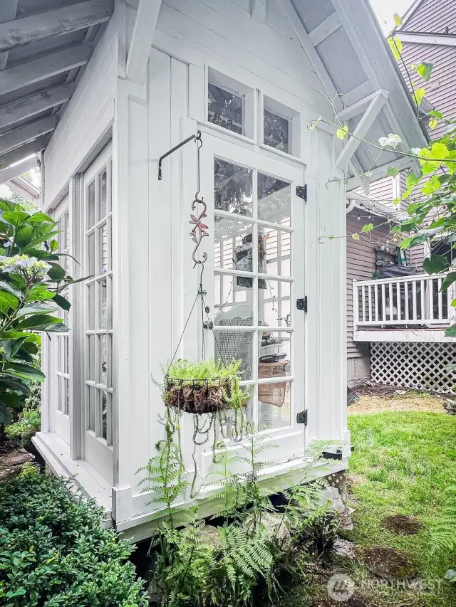 potting shed