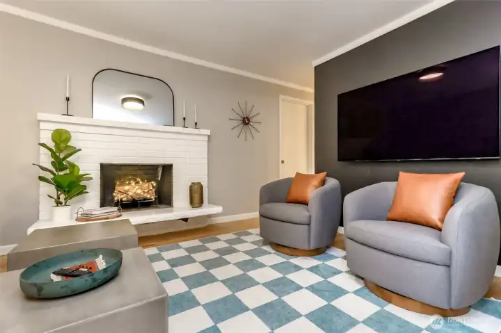 Family room or 4th bedroom