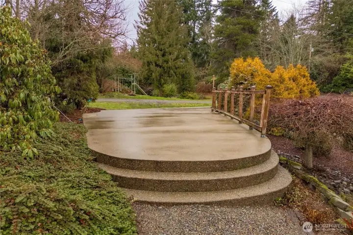 Additional parking or patio area for large gatherings.  Set the band up here!  Let's have a party.