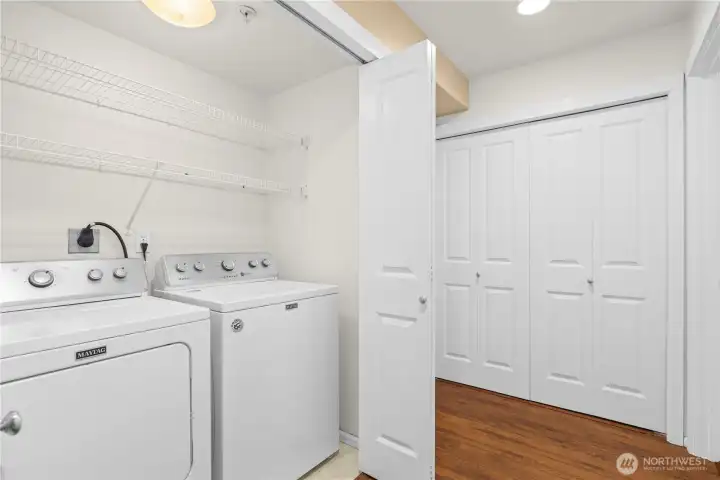 Reverse angle view of the laundry.