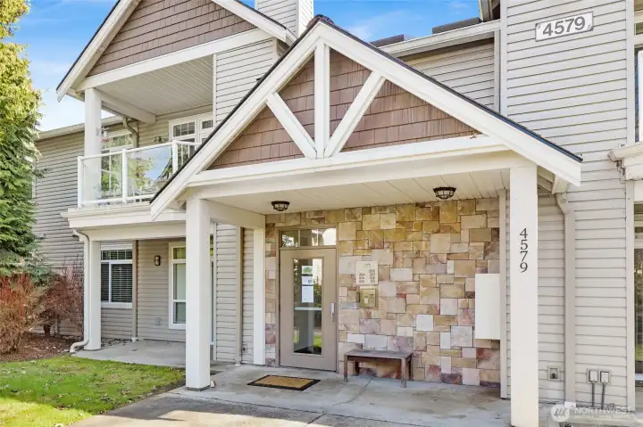 Featuring gated entry and locked security access. Comfort and security come together to create a truly worry-free lifestyle.