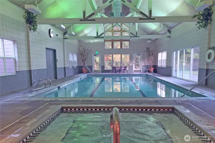 Bay Club Pool and Hot Tub