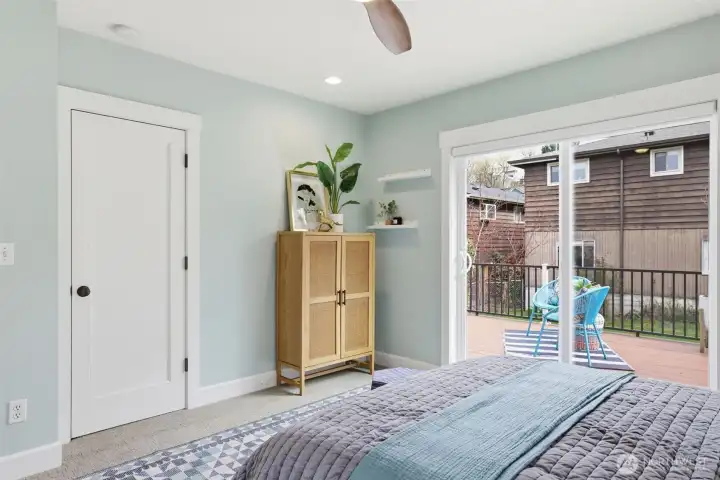 Great storage space and sliding door to beck.