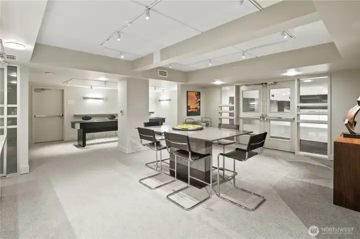 2nd Floor Owner's lounge