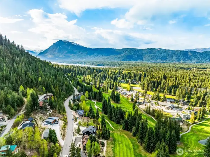 Minutes to Lake Wenatchee