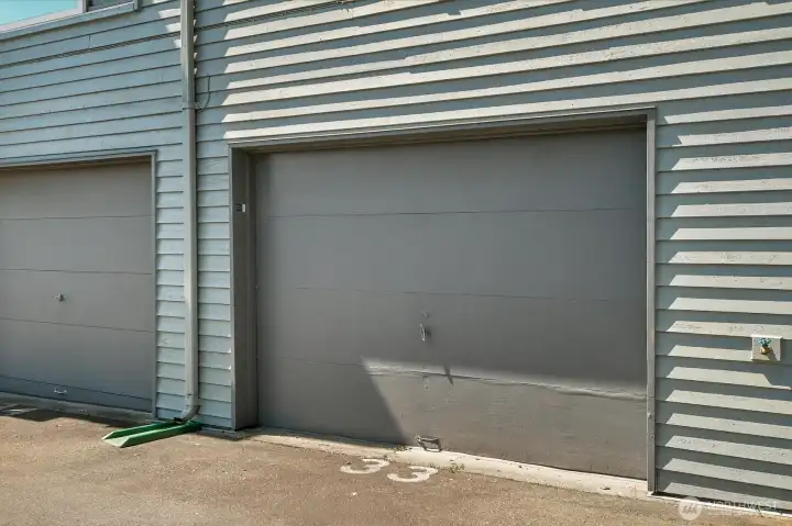 Spacious Garage #33