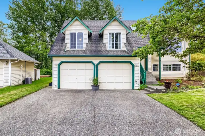 Welcome home to this beautifully maintained Northwest contemporary residence.
