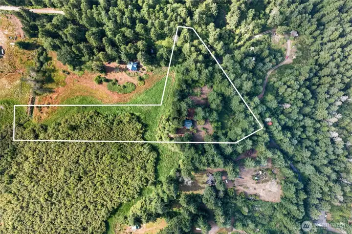 Boundary line is an estimation based on County record. Boundary line is an estimation based on County record.