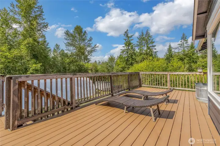 Deck off living room in back. Deck off living room in back.