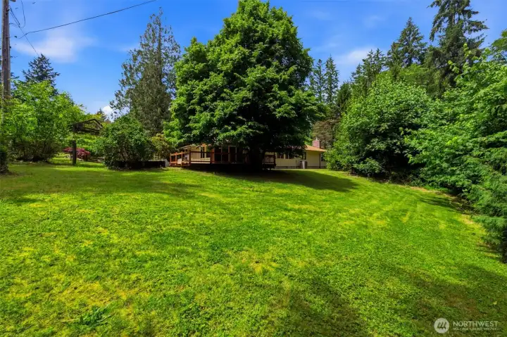 Tons of level, manicured space provides the ultimate playground for pets, kids, or hosting massive outdoor gatherings.