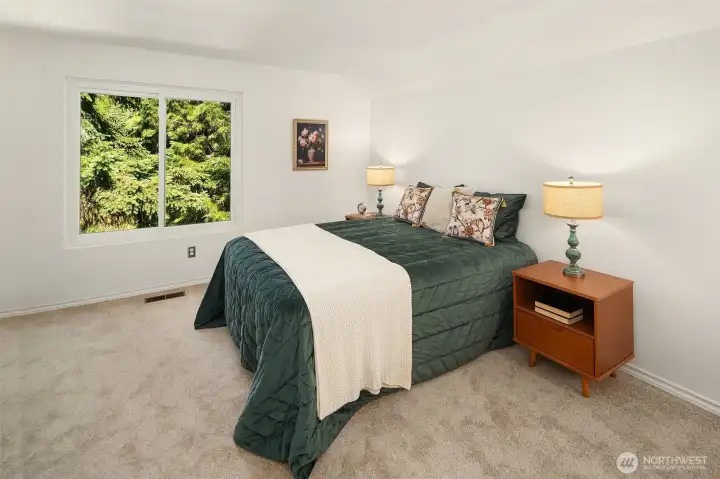 Guest bedroom