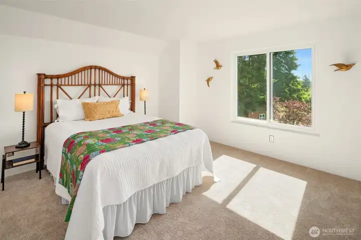 Guest bedroom
