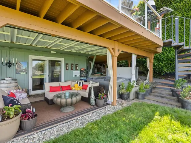Fantastic lower level covered Patio for enjoying being outside even when it's raining!