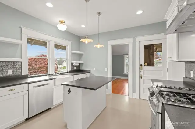 718 B Updated kitchen with leathered finish granite countertops