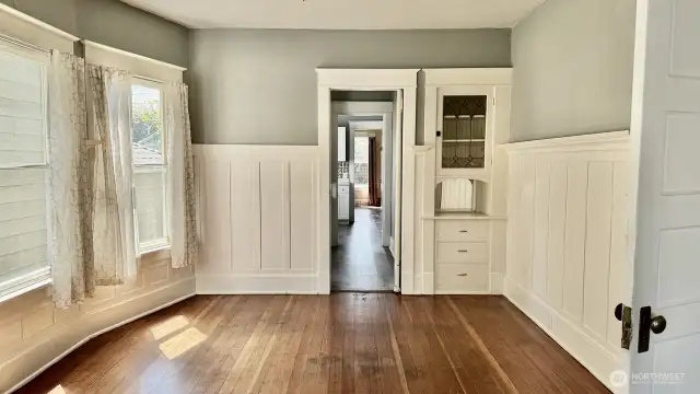 718 A Dining Room