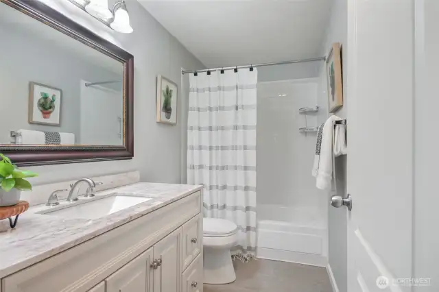 2nd Bathroom