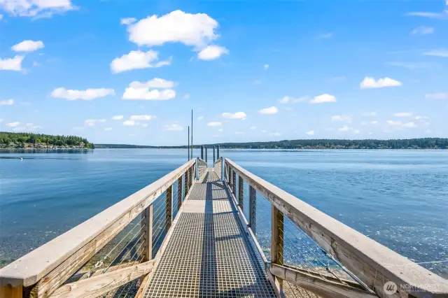 Shared dock, great for lau