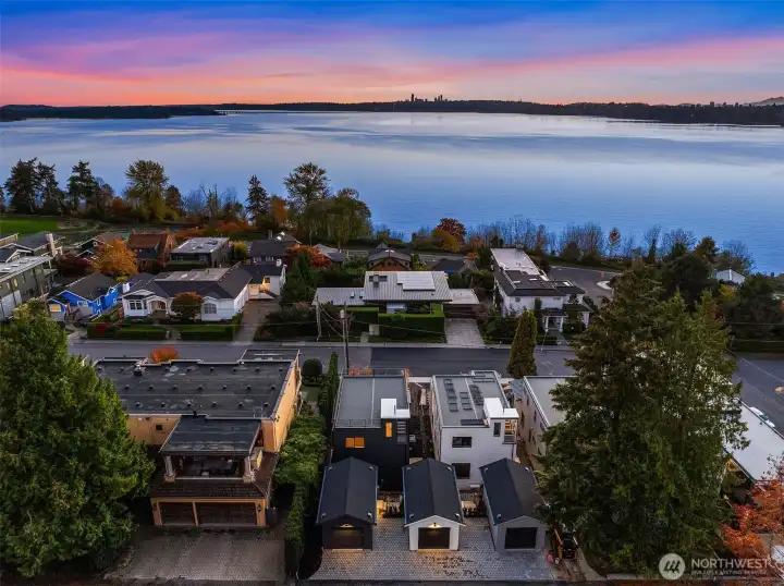 Ideal West of Market location, walking distance to all things Kirkland.