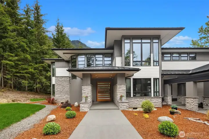 Welcome to a truly exceptional offering in the highly sought-after Uplands Reserve of North Bend — a luxurious modern home that seamlessly blends contemporary design, superior craftsmanship, and the natural beauty of the Pacific Northwest.
