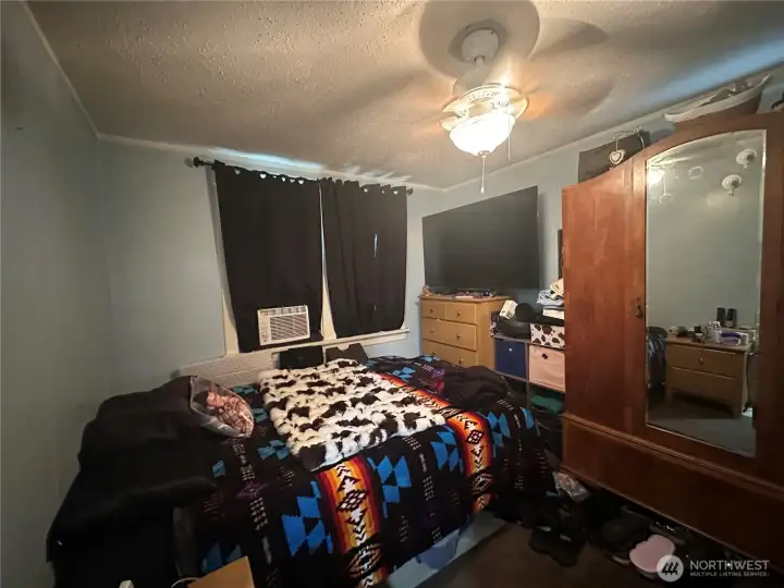 Main floor bedroom/extra finished room