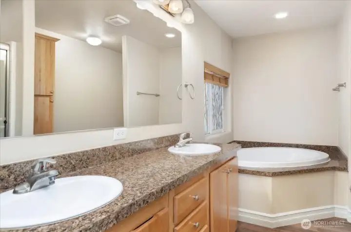 Primary bedroom full bathroom