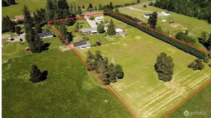 Peaceful rural setting surrounded by farmland and larger parcels, minutes to town