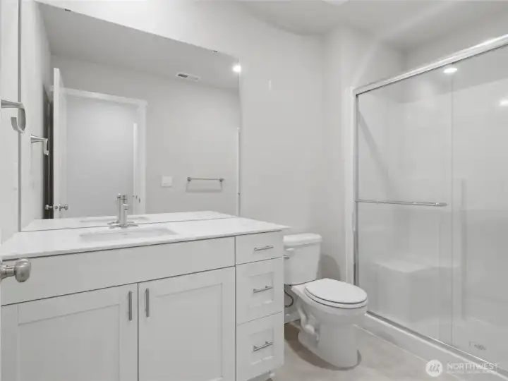 En-suite primary 3/4 bath. En-suite primary 3/4 bath.