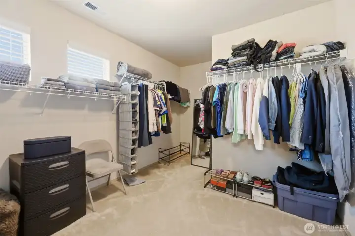 Organize everything. The HUGE walk-in closet provides room for every season and every outfit. Organize everything. The HUGE walk-in closet provides room for every season and every outfit.