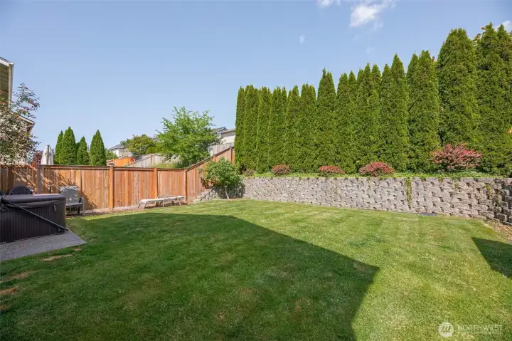 Spend summer outside. Imagine backyard barbecues, lawn games, and evenings with friends. Spend summer outside. Imagine backyard barbecues, lawn games, and evenings with friends.