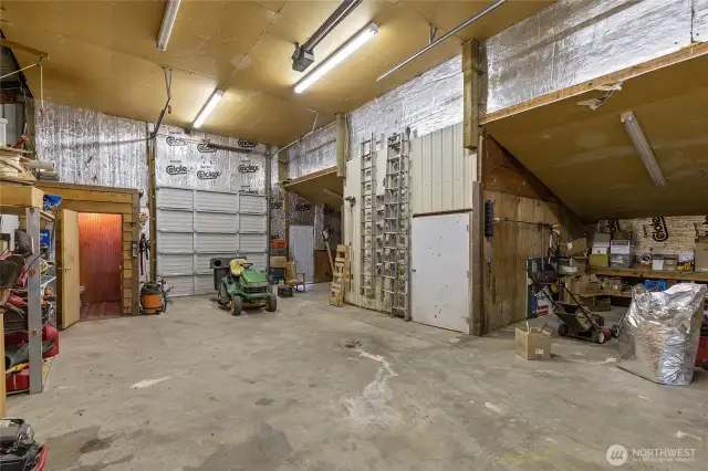 Inside on part of the shop area.  The garage part (not shown) has heat and work bench.