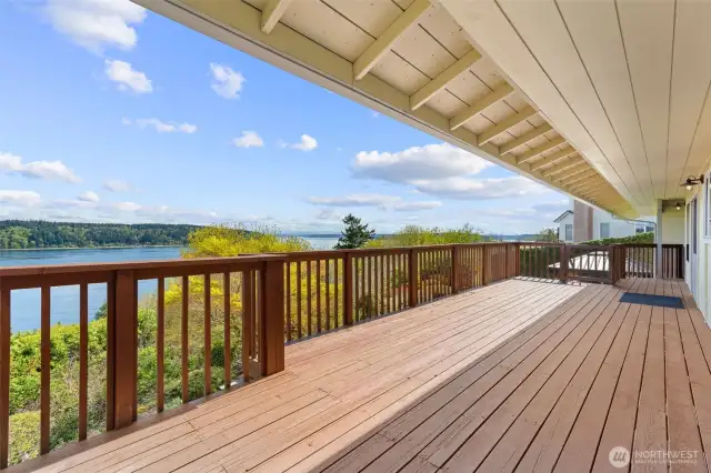 Upper full length Deck