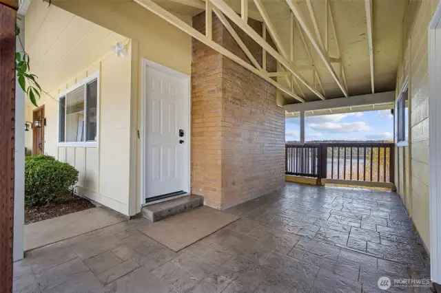 Breezeway to Garage