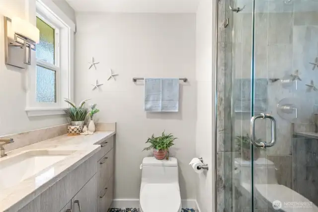 Primary 3/4 bath