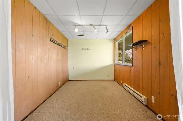 Lower Level Bonus Room